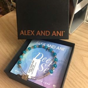 ‘Deep Sea’ Gold Beaded Bracelet